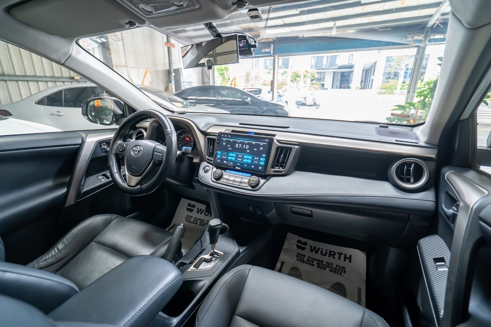 Toyota RAV4 實拍 DSC08348